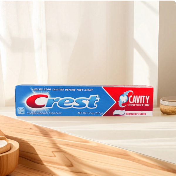 Anti-caries fluoride toothpaste for fresh breath and clean mouth.